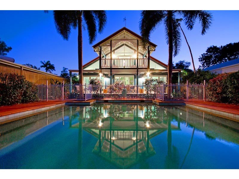 38 Hibiscus Lane, Holloways Beach QLD 4878
