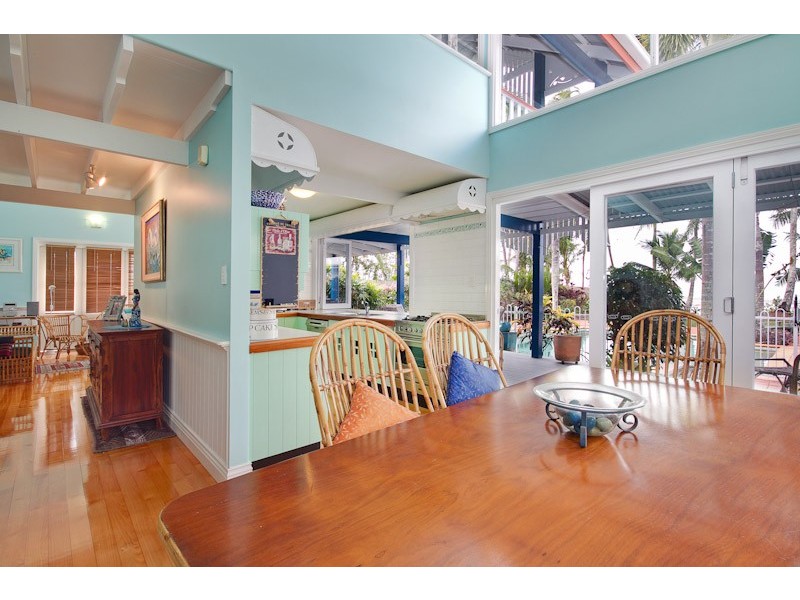 38 Hibiscus Lane, Holloways Beach QLD 4878