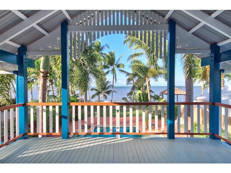 38 Hibiscus Lane, Holloways Beach QLD 4878