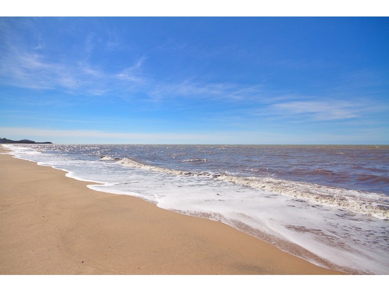 38 Hibiscus Lane, Holloways Beach QLD 4878