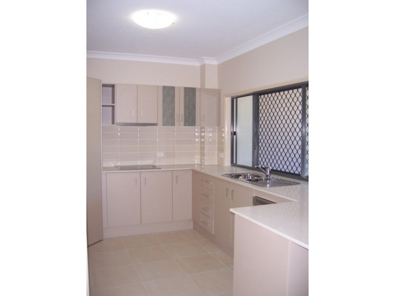 Manoora QLD 4870