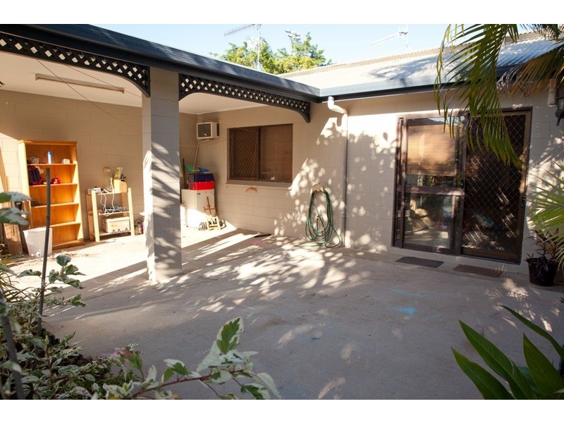 13/1  Joan Street, Bungalow QLD 4870