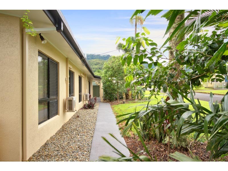 62 Amethyst Street, Bayview Heights QLD 4868