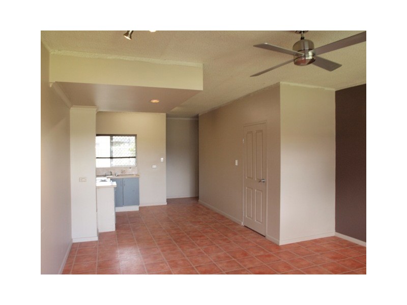 4/11 Brown Street, Woree QLD 4868