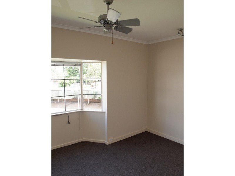 4/11 Brown Street, Woree QLD 4868