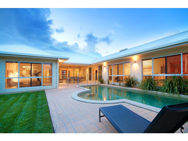 9  Ashwood Circuit, Smithfield QLD 4878