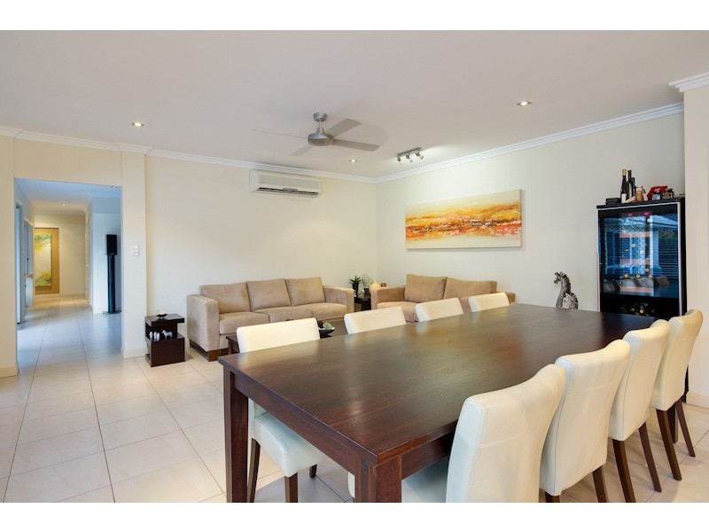 9  Ashwood Circuit, Smithfield QLD 4878