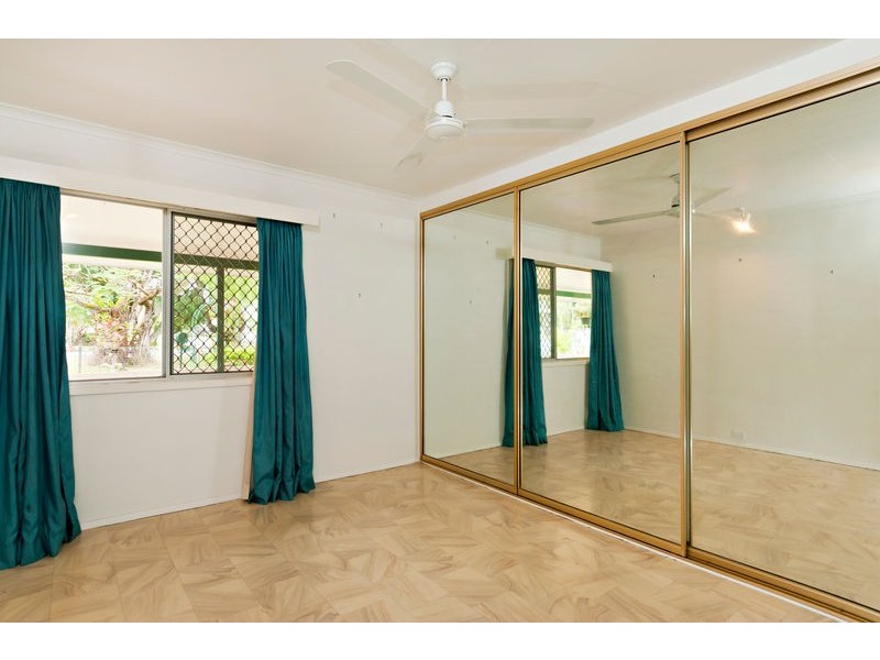 39 Koch Street, Mooroobool QLD 4870