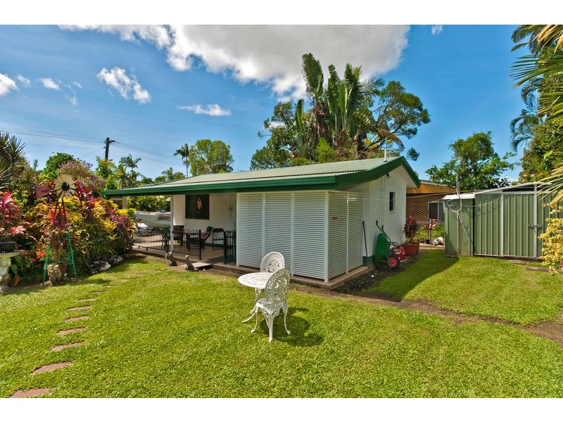 39 Koch Street, Mooroobool QLD 4870