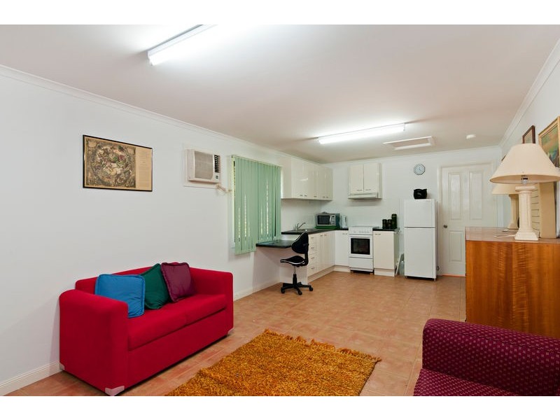 39 Koch Street, Mooroobool QLD 4870