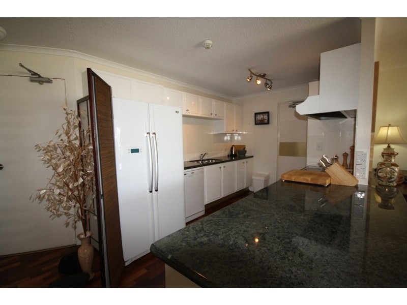 2/107 Esplanade, Cairns City QLD 4870