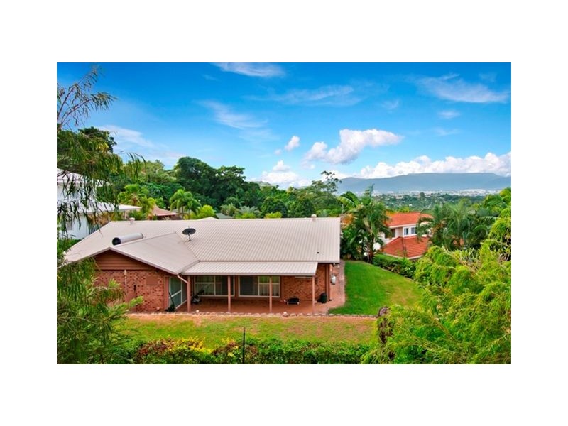 7 Olfersia Court, Mooroobool QLD 4870