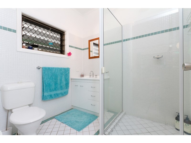 6-8 Elford Street, Clifton Beach QLD 4879