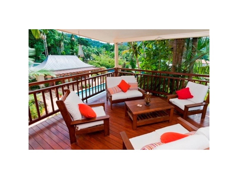 141 Hillview Crescent, Whitfield QLD 4870