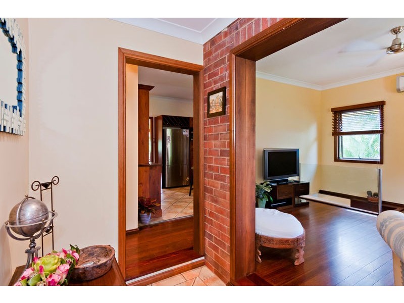 141 Hillview Crescent, Whitfield QLD 4870