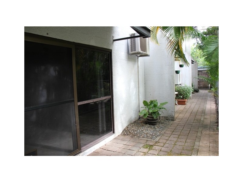 16/323 McLeod Street, Cairns North QLD 4870