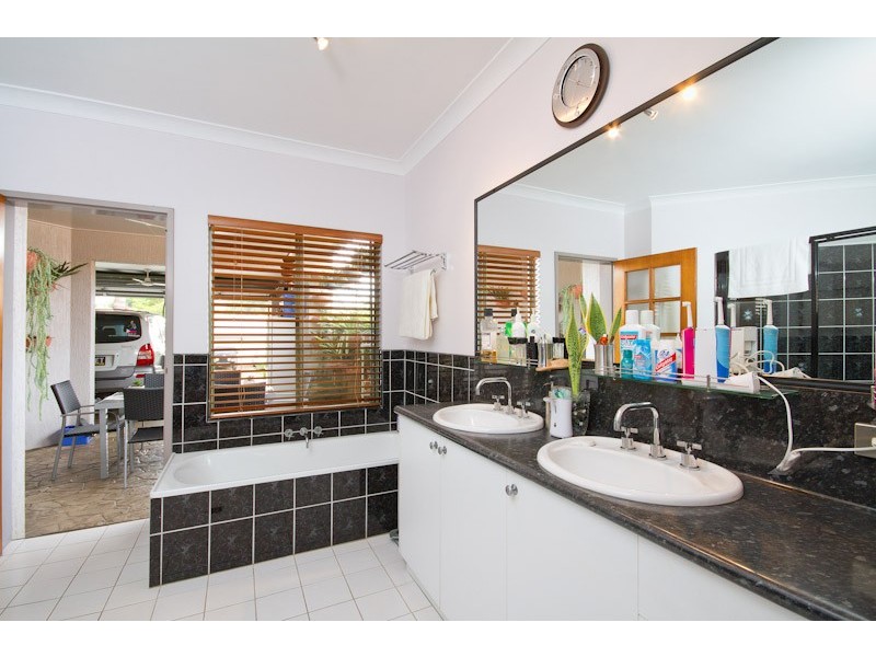 11 Roma Close, Mount Sheridan QLD 4868