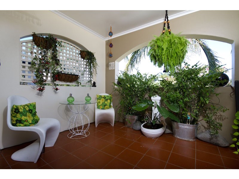 2/28  Springfield Cresent, Manoora QLD 4870