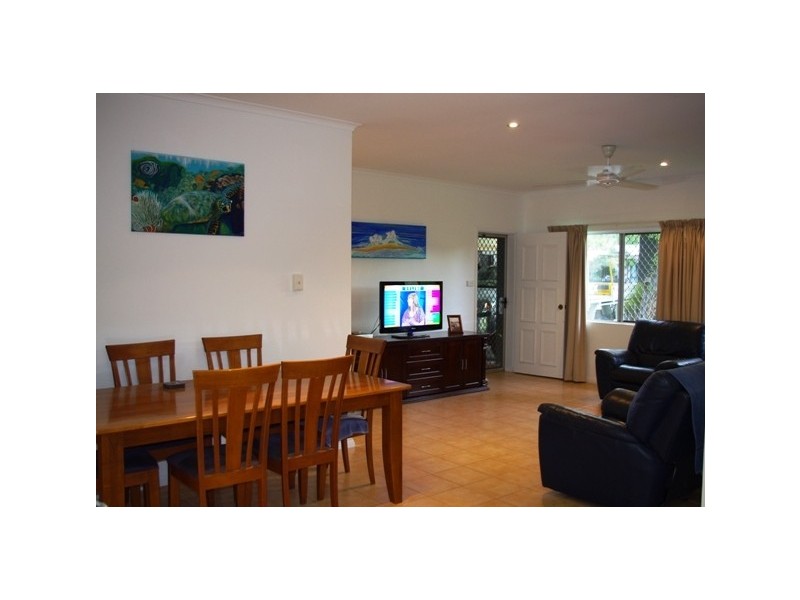 18 Banning Avenue, Brinsmead QLD 4870