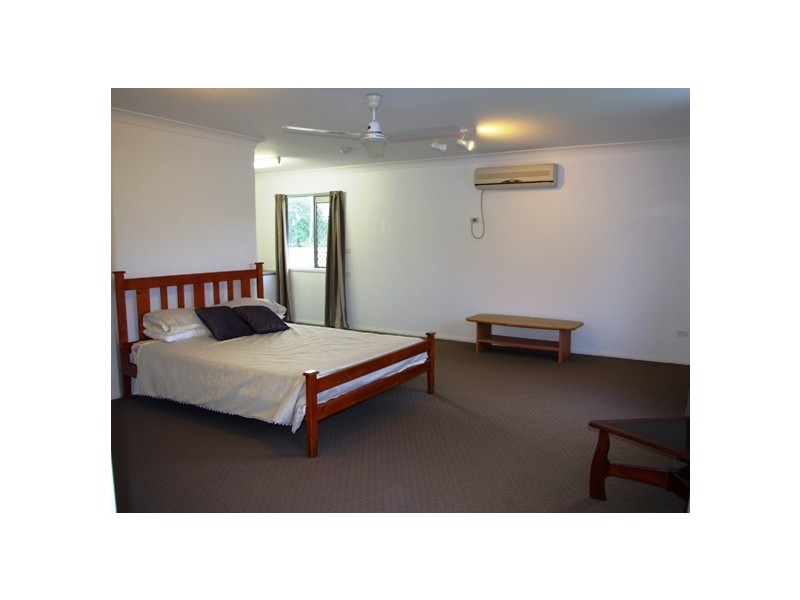 18 Banning Avenue, Brinsmead QLD 4870