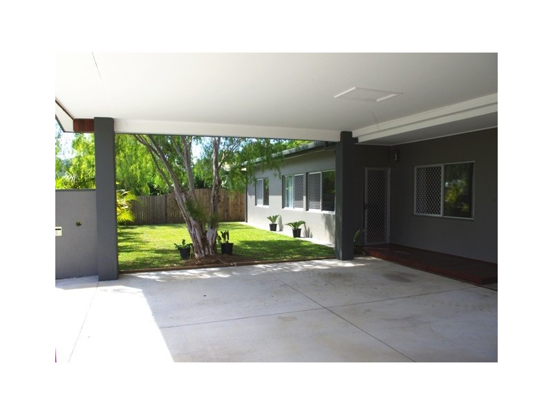 18 Banning Avenue, Brinsmead QLD 4870