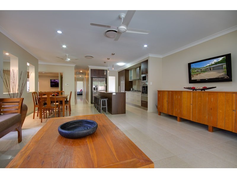 14 Badine Street, Caravonica QLD 4878