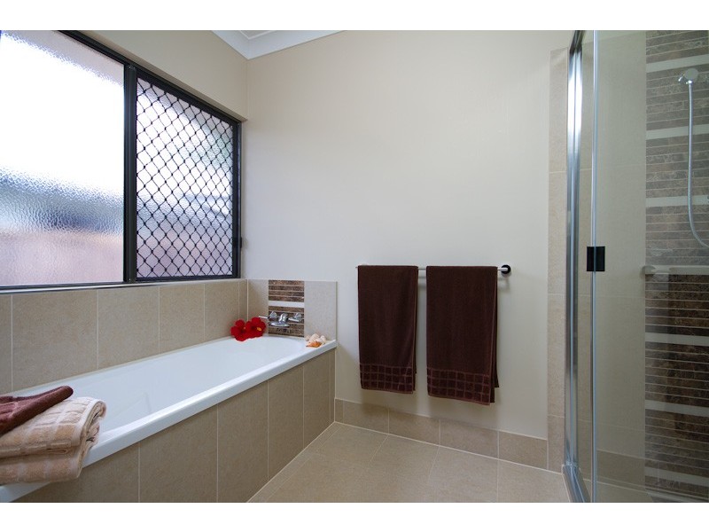 14 Badine Street, Caravonica QLD 4878