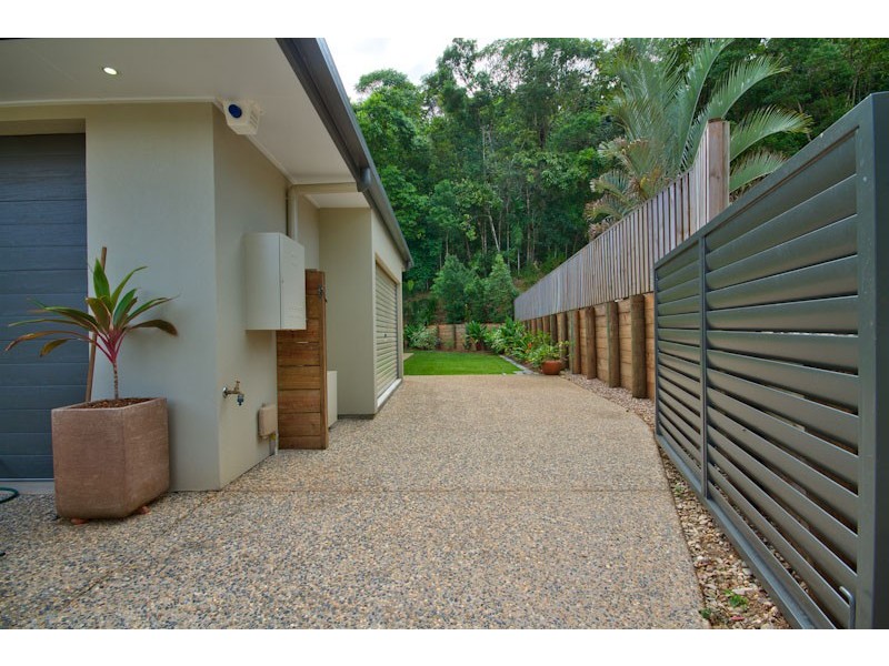 14 Badine Street, Caravonica QLD 4878