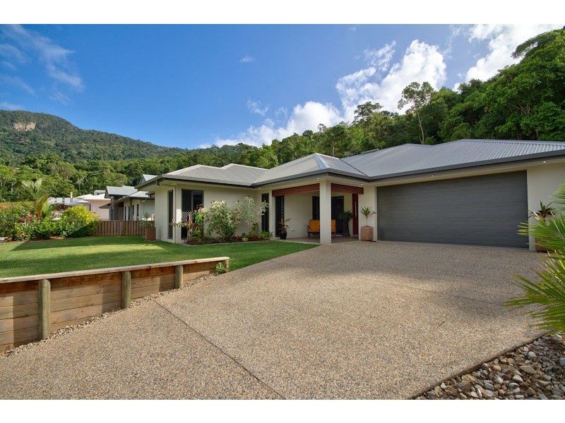 14 Badine Street, Caravonica QLD 4878