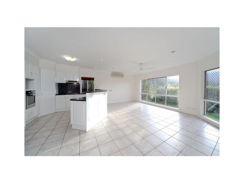 17 Greenock Way, Brinsmead QLD 4870