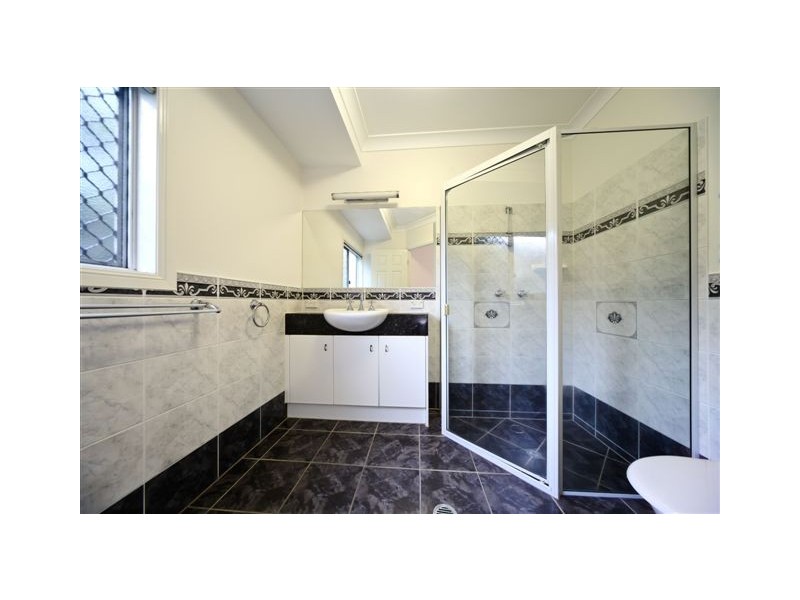 17 Greenock Way, Brinsmead QLD 4870