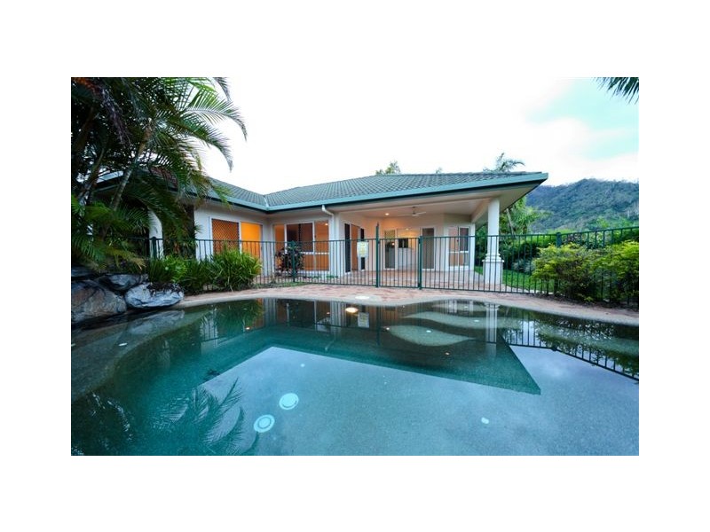 17 Greenock Way, Brinsmead QLD 4870