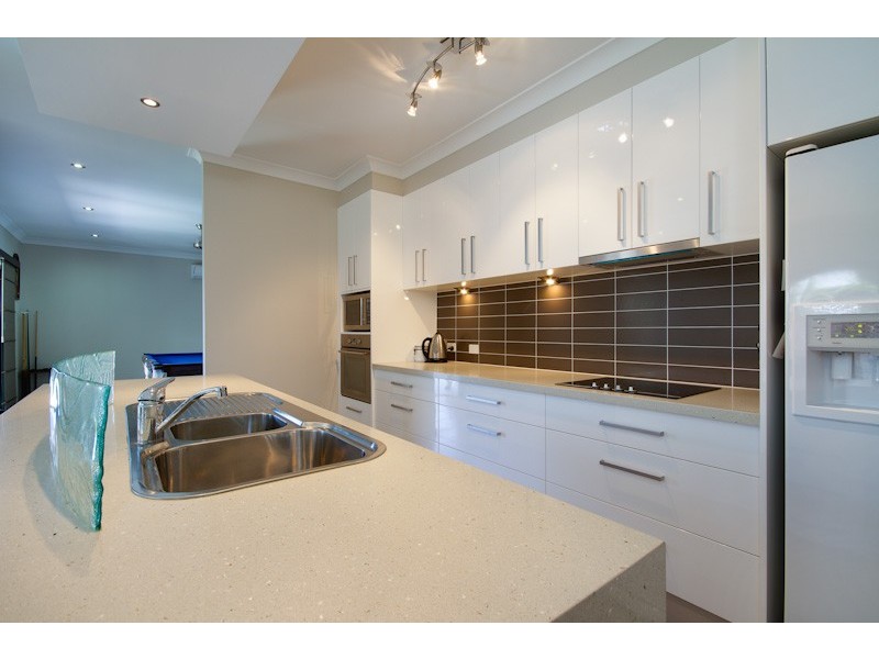 4 Capricorn Street, Bentley Park QLD 4869