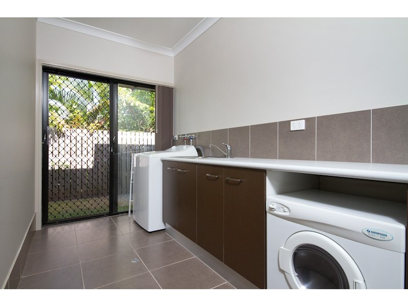 4 Capricorn Street, Bentley Park QLD 4869