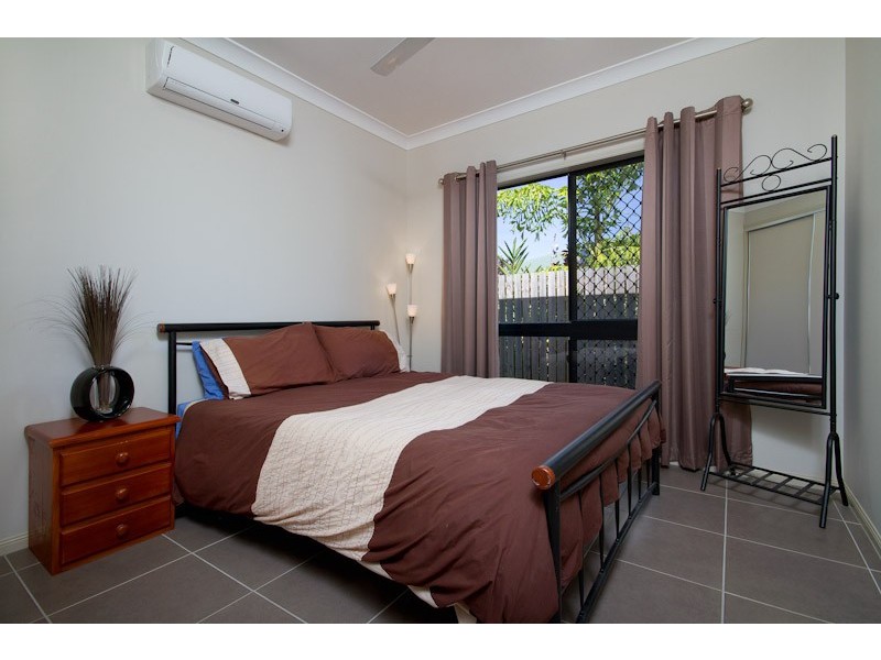 4 Capricorn Street, Bentley Park QLD 4869