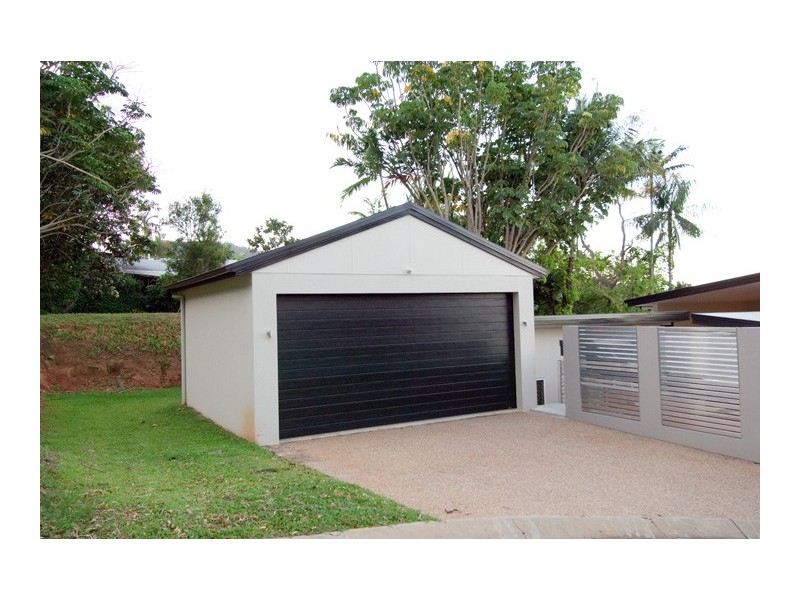 2 Carmelo Close, Whitfield QLD 4870