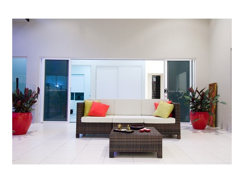 2 Carmelo Close, Whitfield QLD 4870