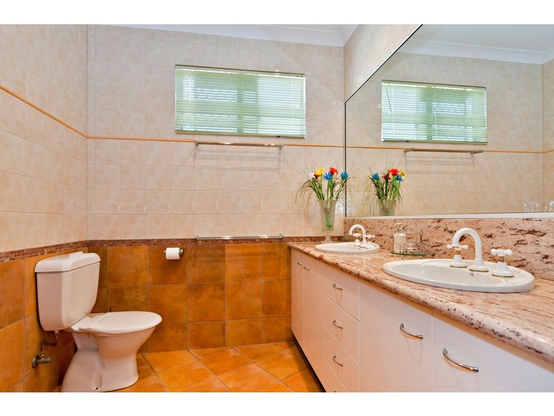 7 Kestrel Street, Bayview Heights QLD 4868