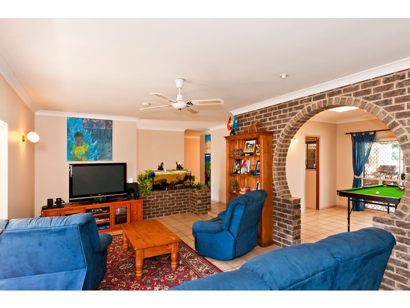 4 Delaney Close, Kanimbla QLD 4870