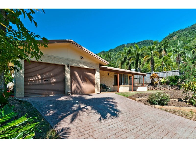 4 Delaney Close, Kanimbla QLD 4870