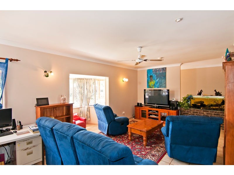 4 Delaney Close, Kanimbla QLD 4870