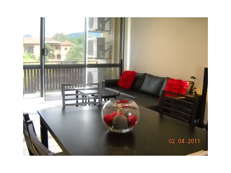 24/186 Lake Street, Cairns North QLD 4870