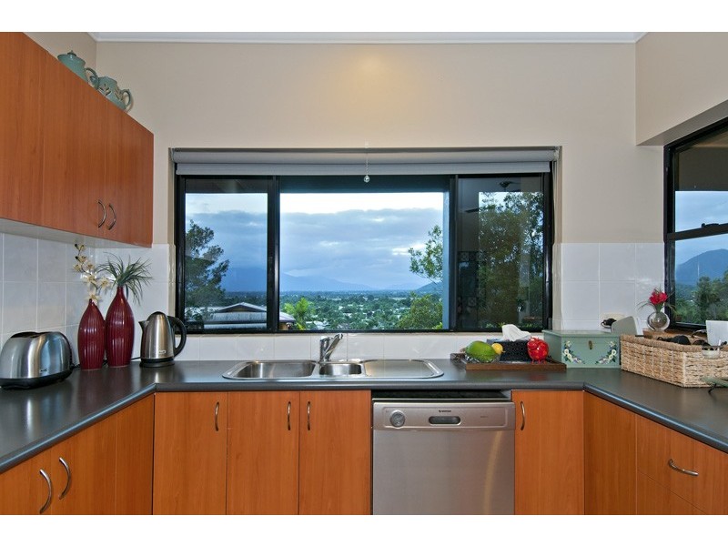 2 Jumna Close, Bentley Park QLD 4869
