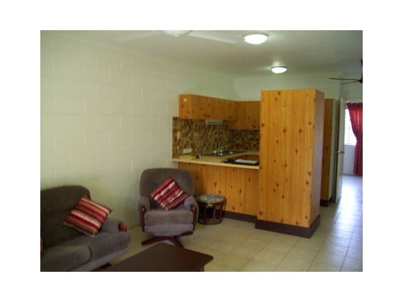 3/439 Severin Street, Manunda QLD 4870