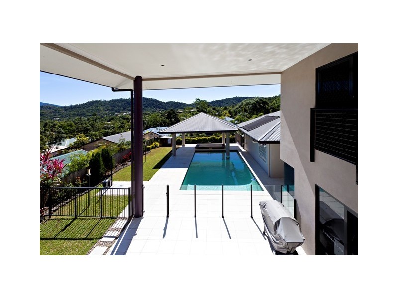 7 Chapel Close, Brinsmead QLD 4870
