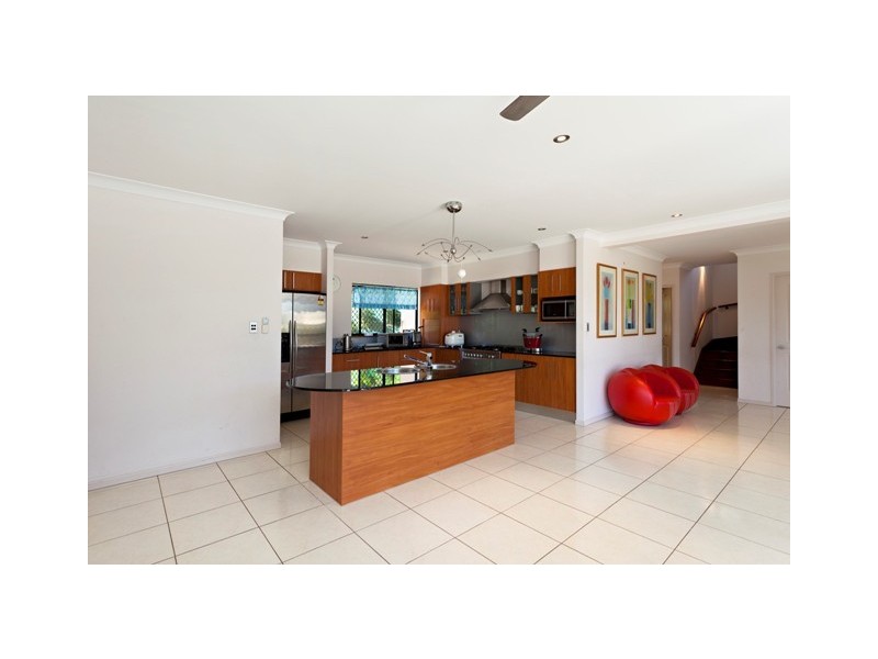 7 Chapel Close, Brinsmead QLD 4870
