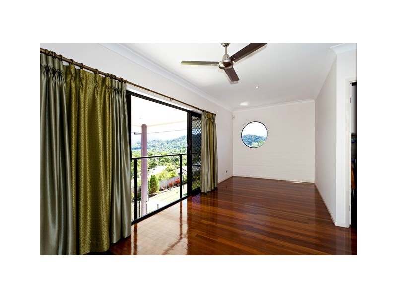7 Chapel Close, Brinsmead QLD 4870