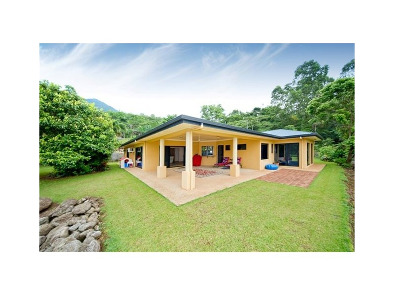 30 Chirio Drive, Redlynch QLD 4870