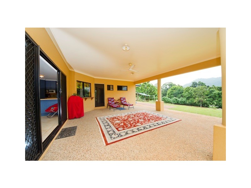 30 Chirio Drive, Redlynch QLD 4870