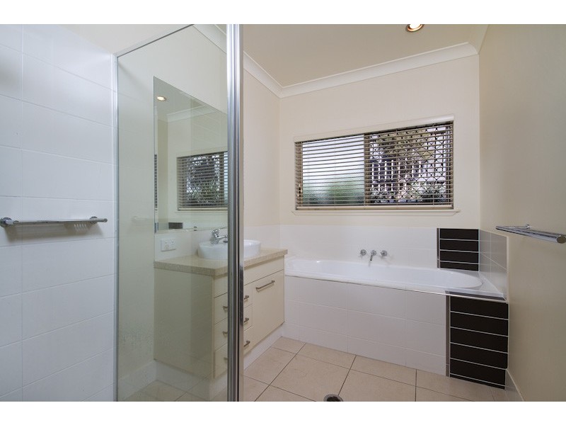 60 Fitzmaurice Drive, Bentley Park QLD 4869